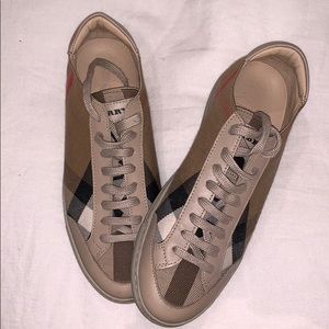 Burberry sneakers